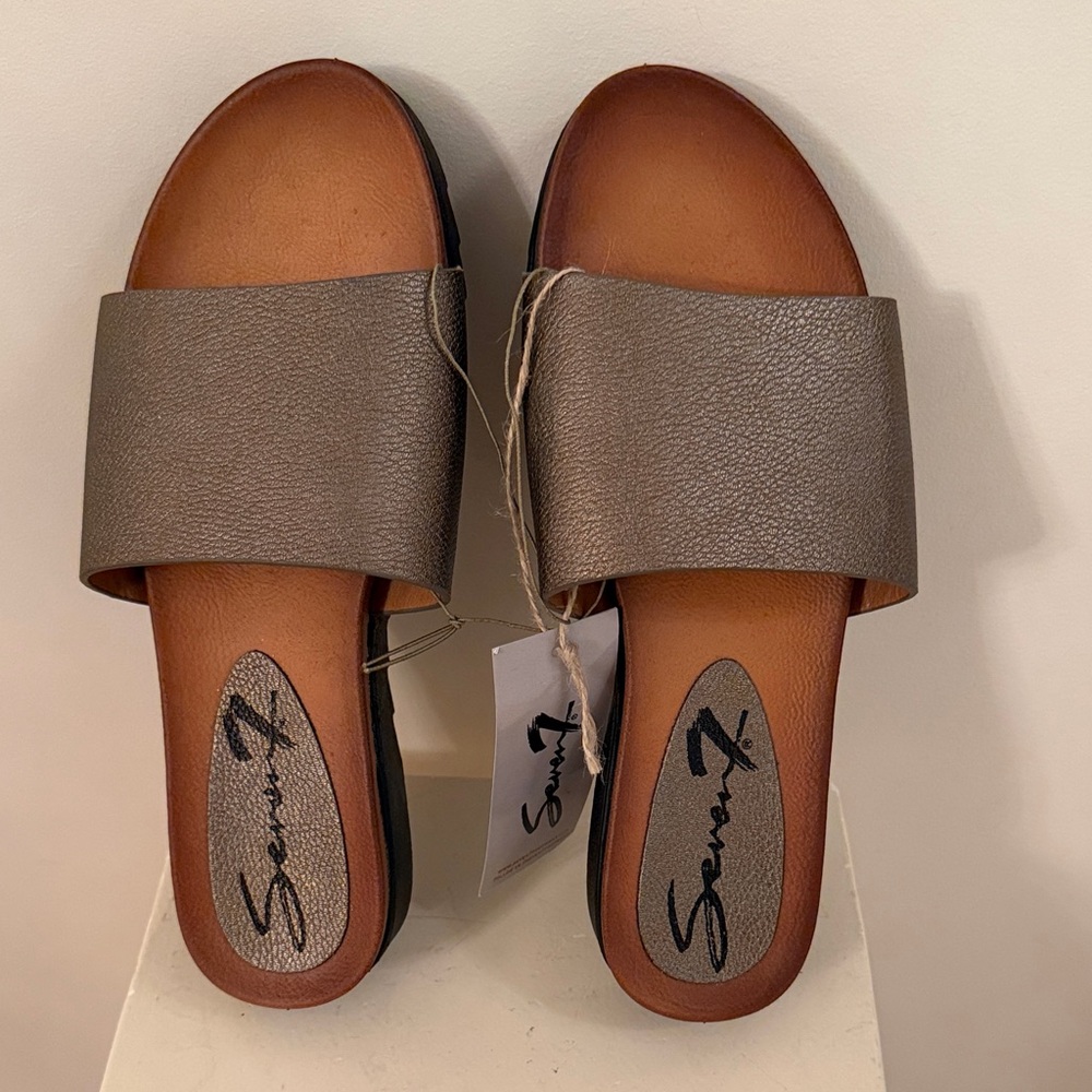 Seven7 Women's Pearl Slide Sandals